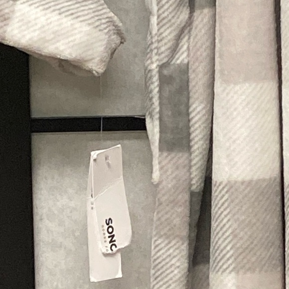 NWT Sonoma Plush robe in size M. Grey plaid. - Picture 3 of 12